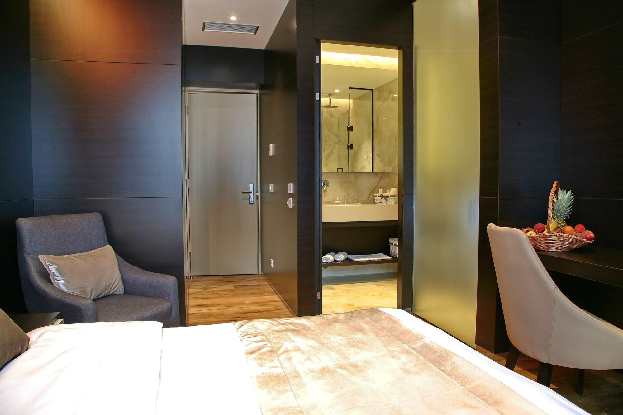 Maccani Luxury Suites Belgrad Exteriör bild