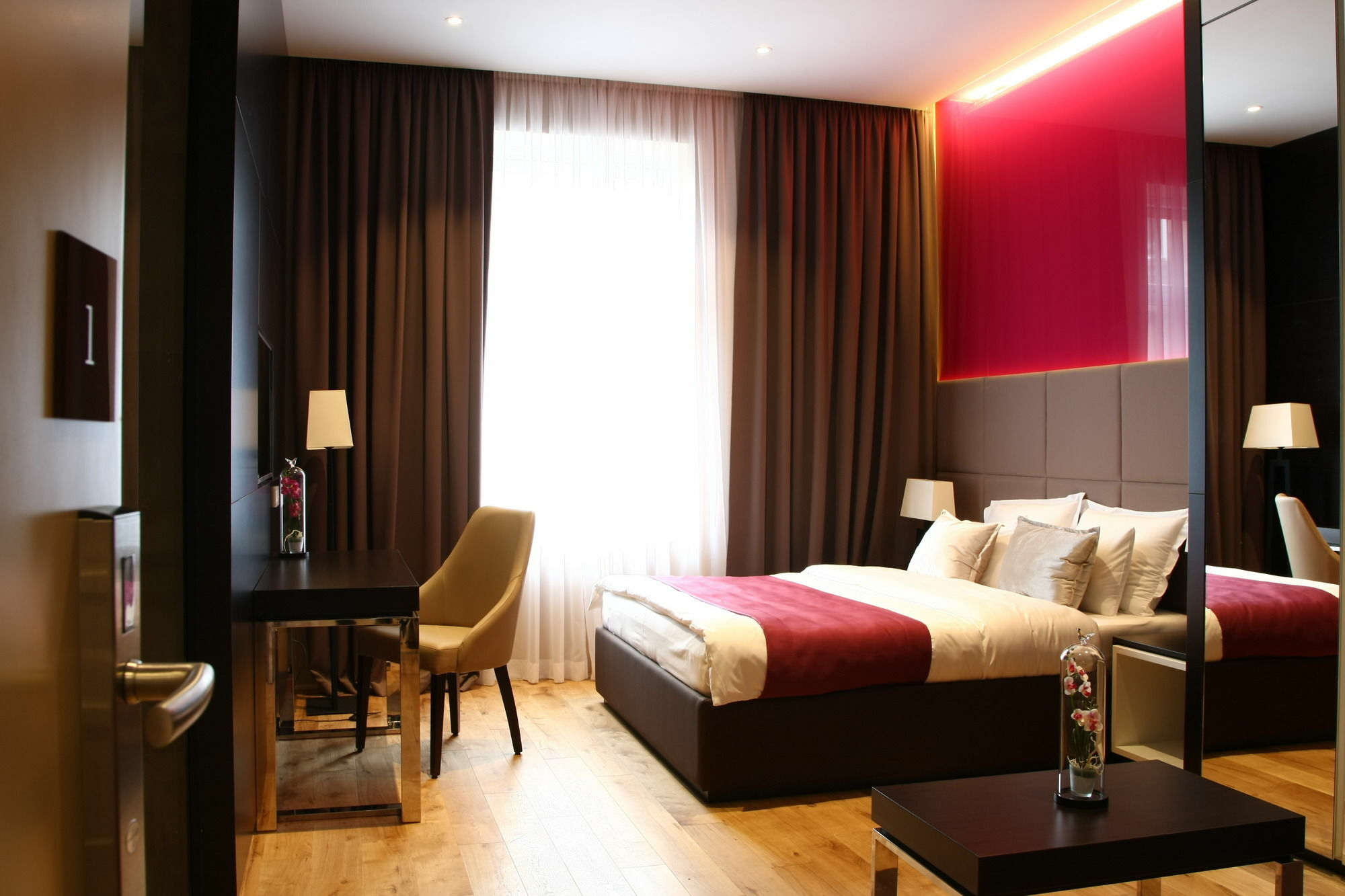 Maccani Luxury Suites Belgrad Exteriör bild